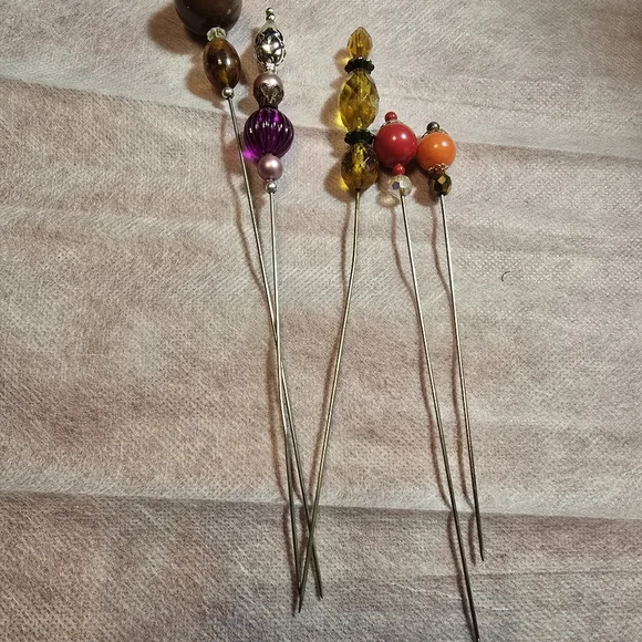 Vintage hat pins - Picture 2 of 6
